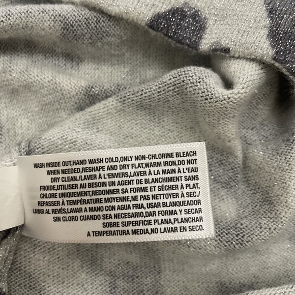 Old Navy Gray Animal Print Holiday Metallic Embellished Cardigan Size Small - Picture 10 of 11